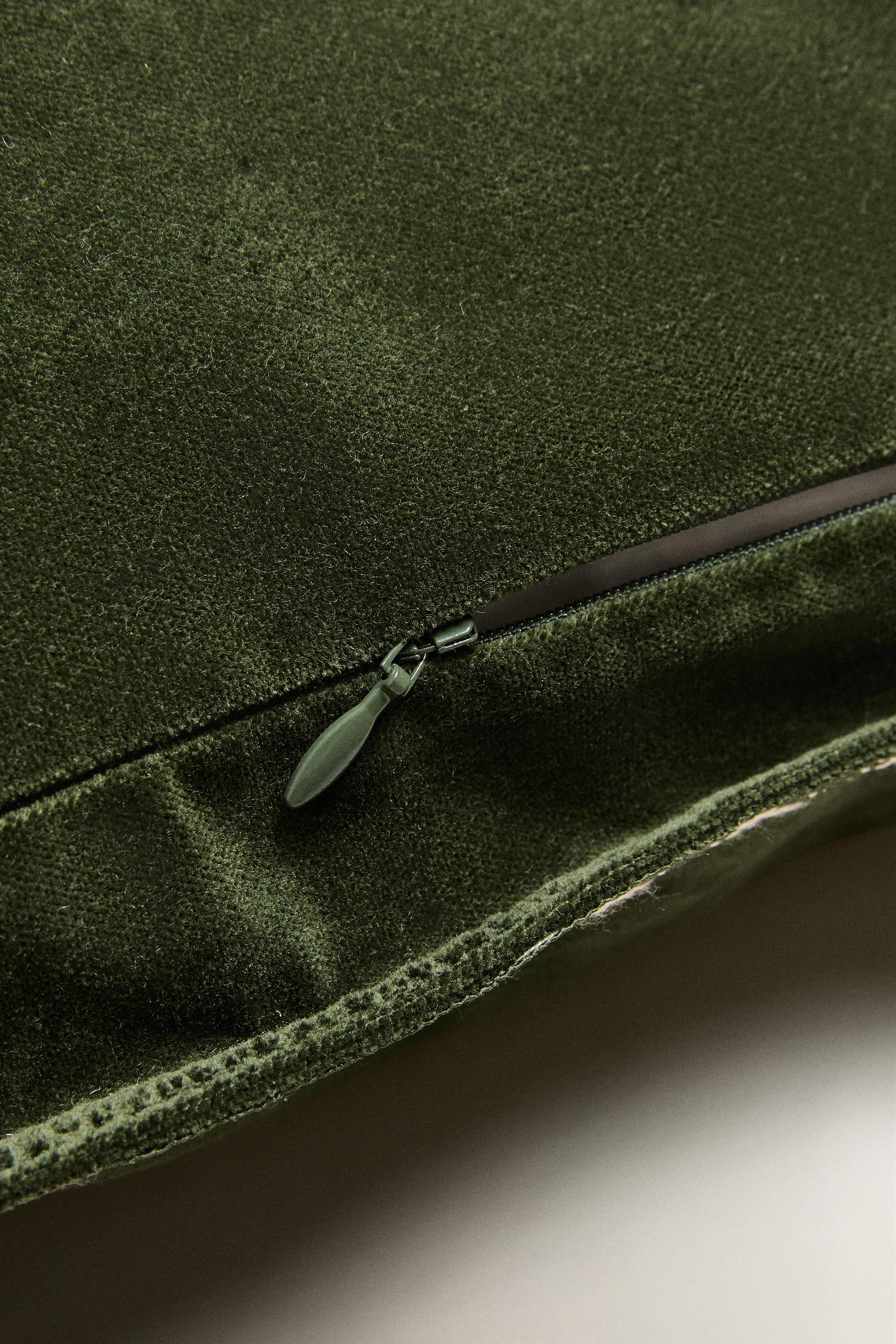 CHRISTMAS VELVET THROW PILLOW COVER WITH BORDER